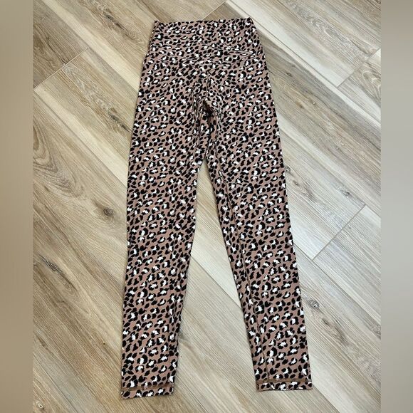 OFFLINE BY AERIE Real Me 7/8 Hi Rise Leopard Print Women's Leggings Size Medium - Picture 1 of 8
